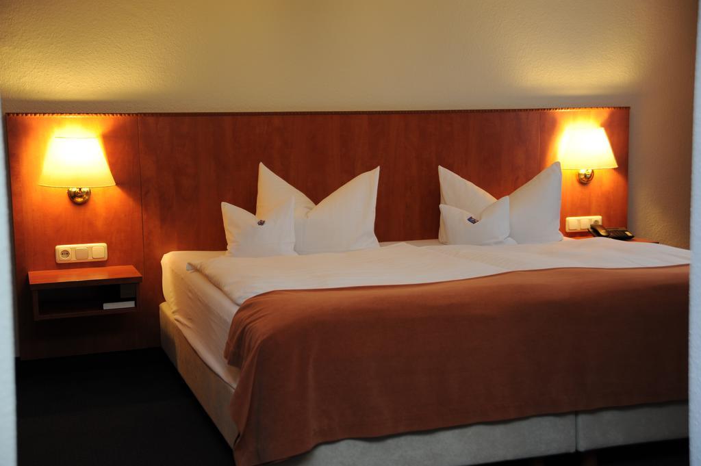 Rheinischer Hof Hotel 3*